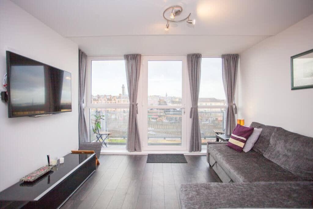 Beautiful Flat With Panoramic Views Over The City Глазгоу Екстериор снимка